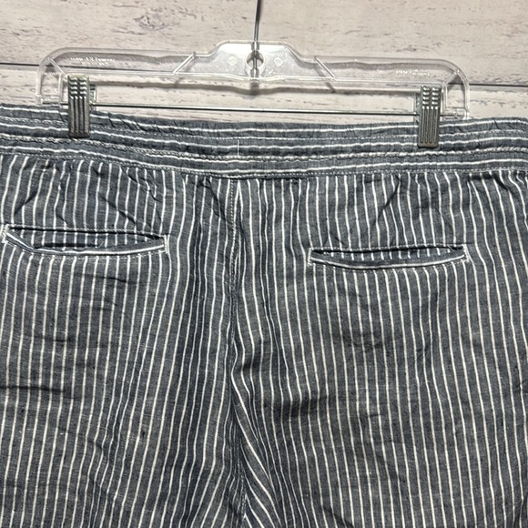 LL Bean Premium 100% Linen Pants - Picture 7 of 9